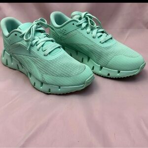Mint Green Y2K Running Sneakers Women’s Sz 6.5 Reebok Zig Dynamica 👟